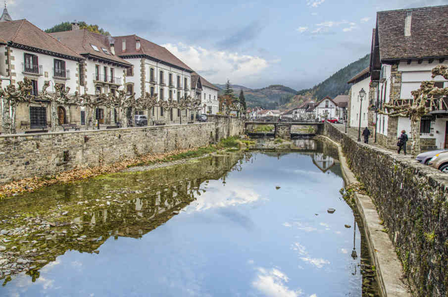 Comunidad Foral de Navarra 123 - Ochagavia.jpg